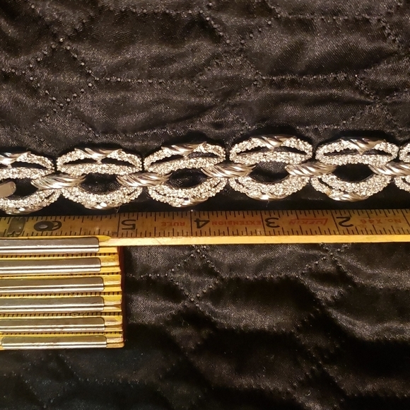 Vintage Crown Trifari Bracelet. Silver tone - Picture 7 of 7